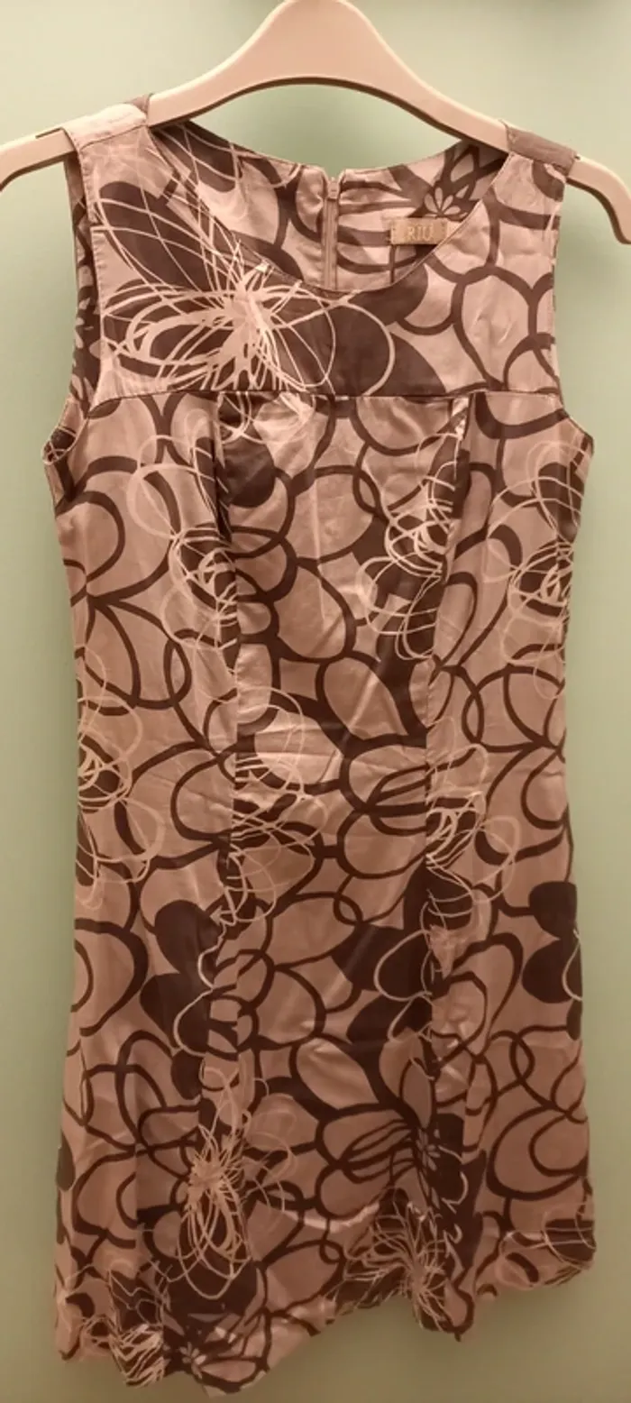 Robe grise
