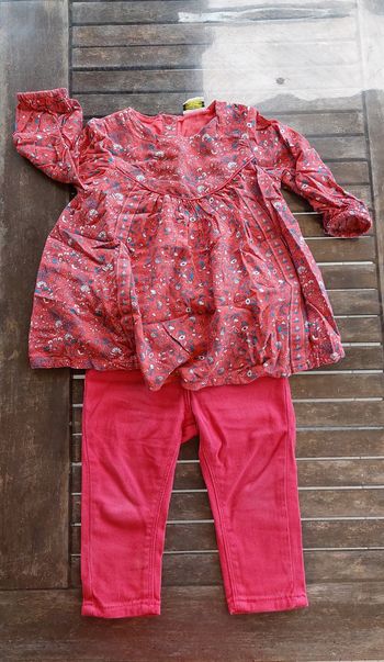 Ensemble jean et blouse fushia 9mois 