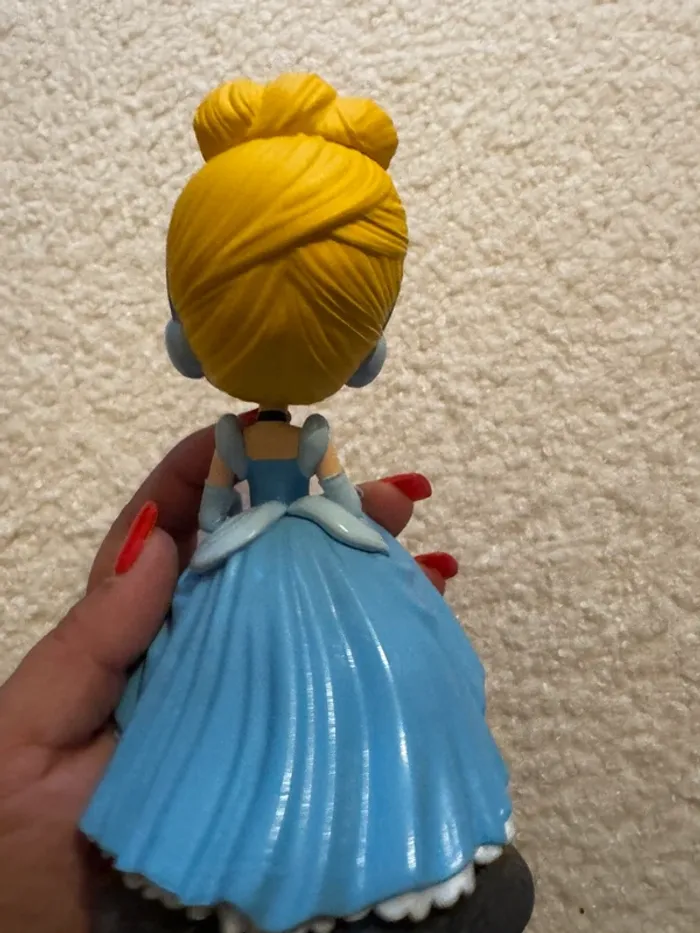 Figurine cendrillon - photo numéro 4