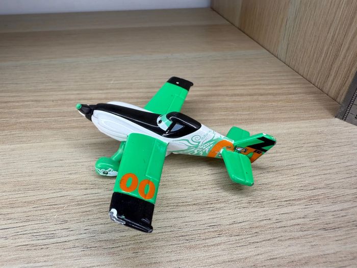 Avion planes zed Disney pixar - photo numéro 3