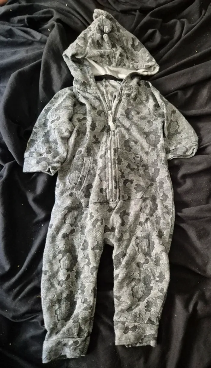 Lot n°2 vêtements bébé garçon 6 mois - photo numéro 6