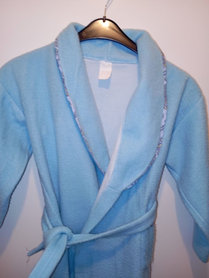 Robe de chambre peignoir bleu ciel Courtelle 
T. 10 ans - photo numéro 2
