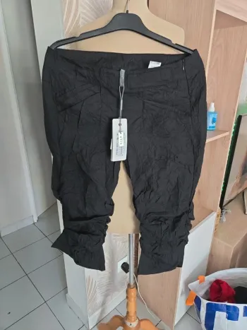 Pantacourt vila taille L neuf avec étiquettes