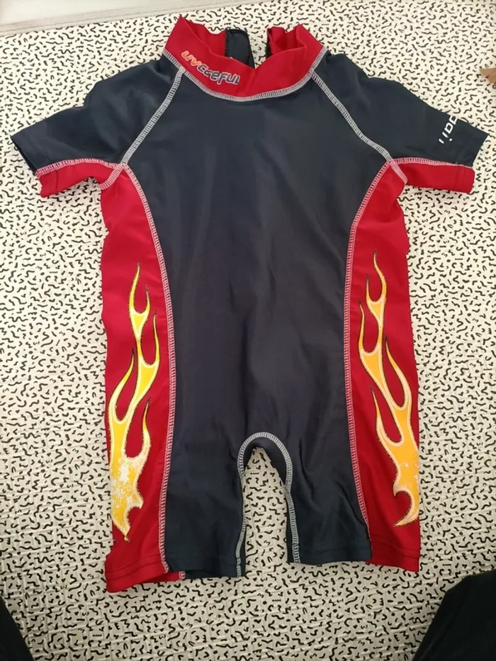 Combinaison enfant pour plage ou piscine