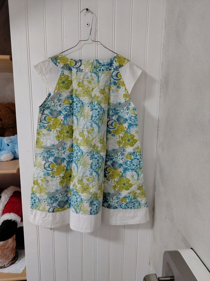 Débardeur blanc avec motifs - photo numéro 2