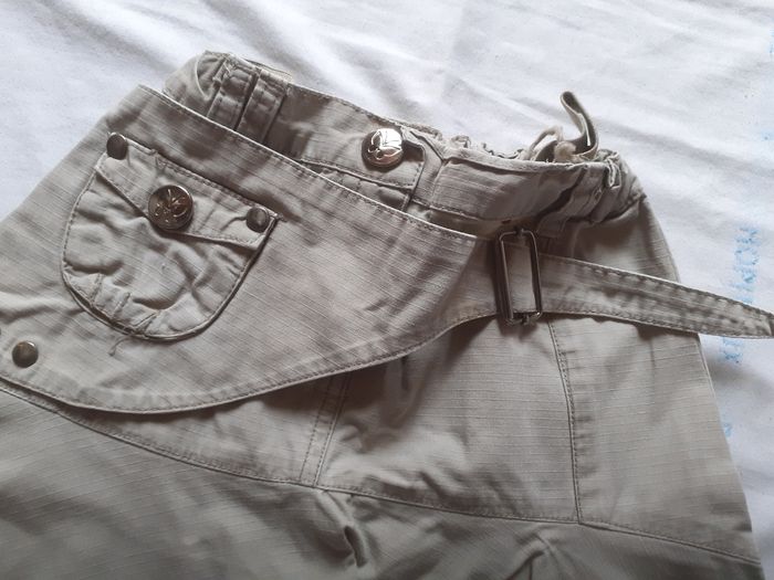 Jupe beige avec attache sur le côté - photo numéro 2