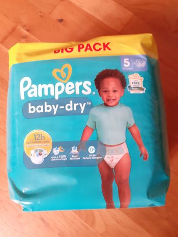 54 couches pampers baby dry taille 5