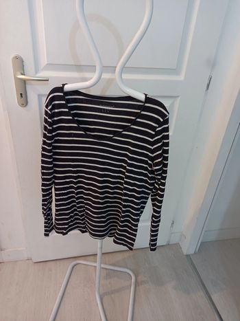 Haut à rayures