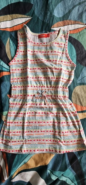Robe colorée fille 3 ans très bon état tissaia