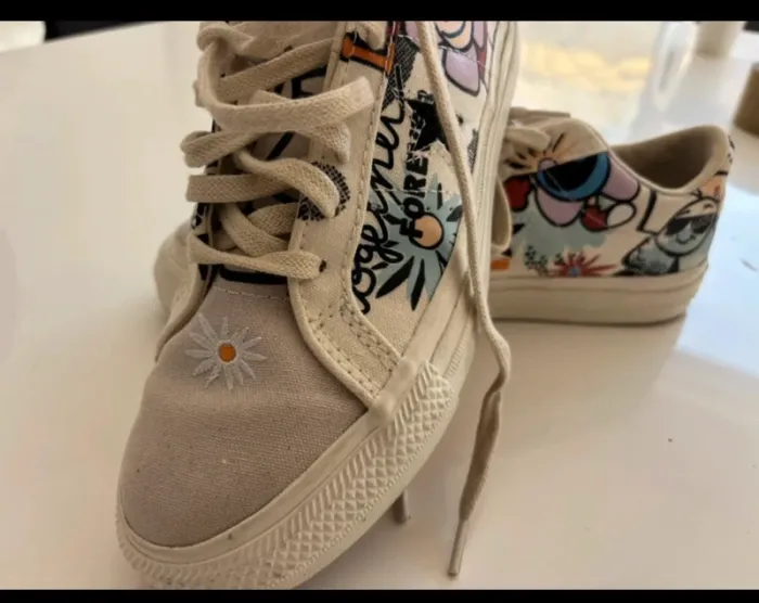 Converse x Much Love One Star OX – Taille 37,5 – État comme neuf - photo numéro 4