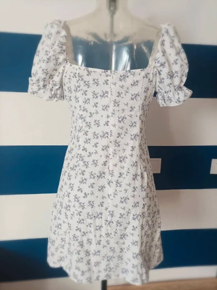 Robe courte fleuri neuve Shein femme taille S (36) - photo numéro 3