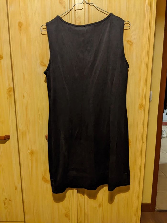 Robe courte noire - photo numéro 2