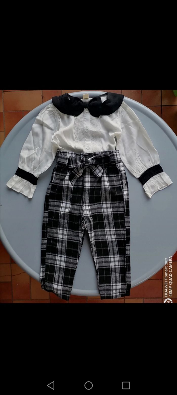 Ensemble élégant neuf bébé 24mois