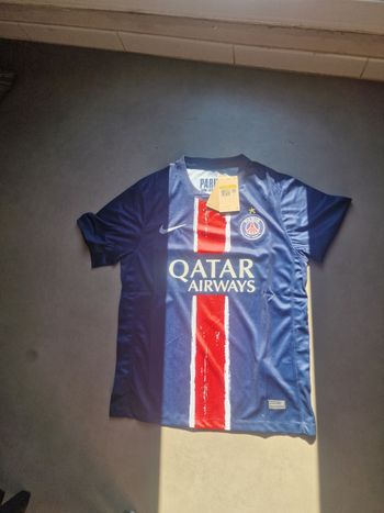 T shirt paris 2025.