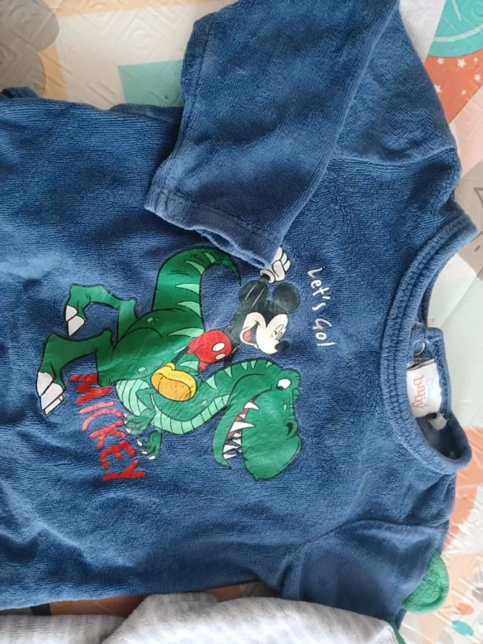 Lot de pyjamas 9 mois - photo numéro 3