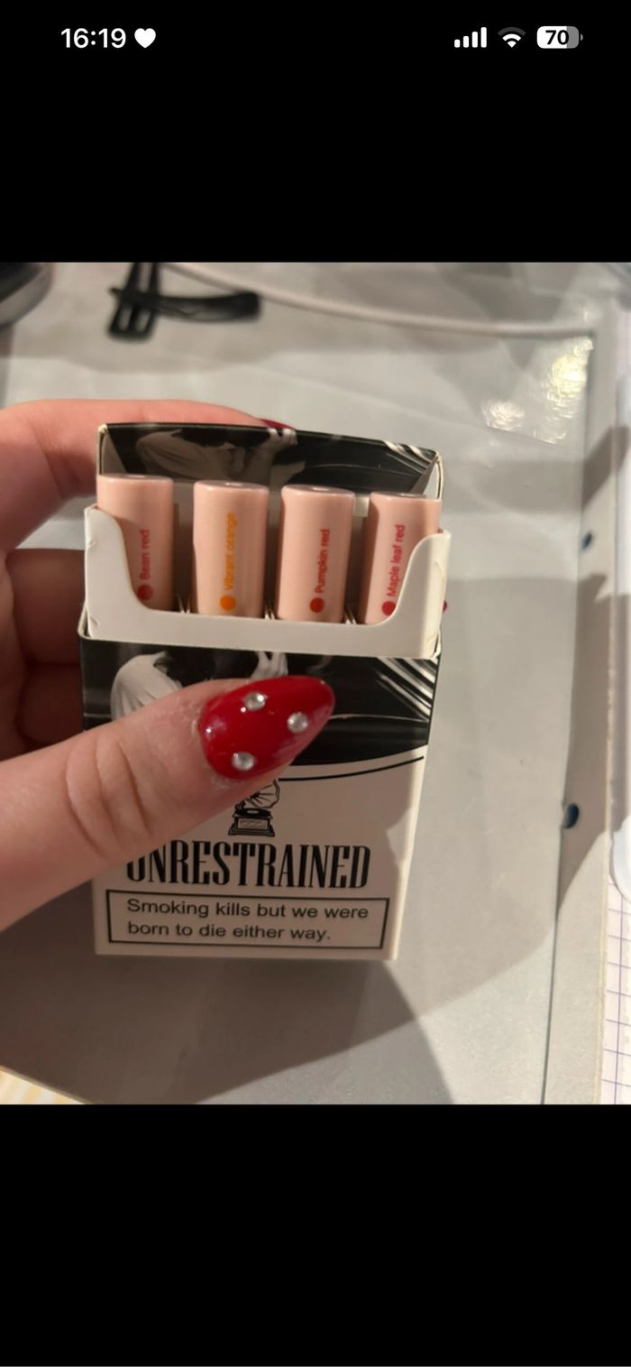 Rouge à lèvres Lana Del Rey - Lakerain - Neuf avec étiquette - Jamais utilisé - photo numéro 2