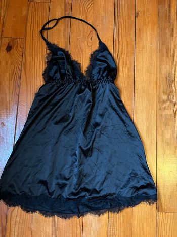 Nuisette noire en dentelle 