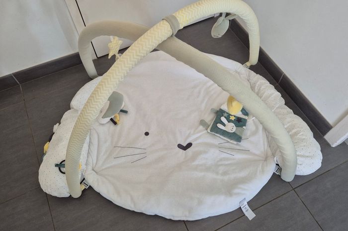 Tapis d'éveil Vertbaudet