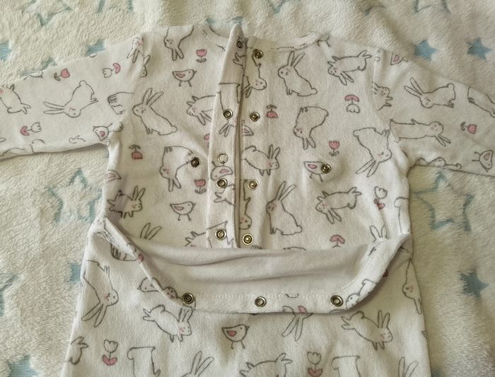 Pyjama bébé Tex Basic 3 mois – Très bon état- motif lapins. - photo numéro 4