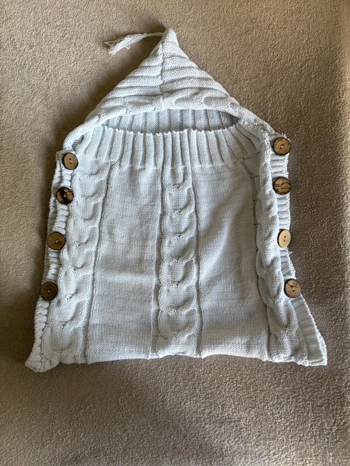 Lot de 2 manteaux + 1 gigoteuse tricotée - photo numéro 3