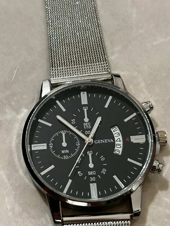 Montre homme acier inoxydable - Élégante et neuve