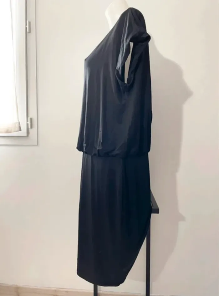 Robe noire riu - photo numéro 3