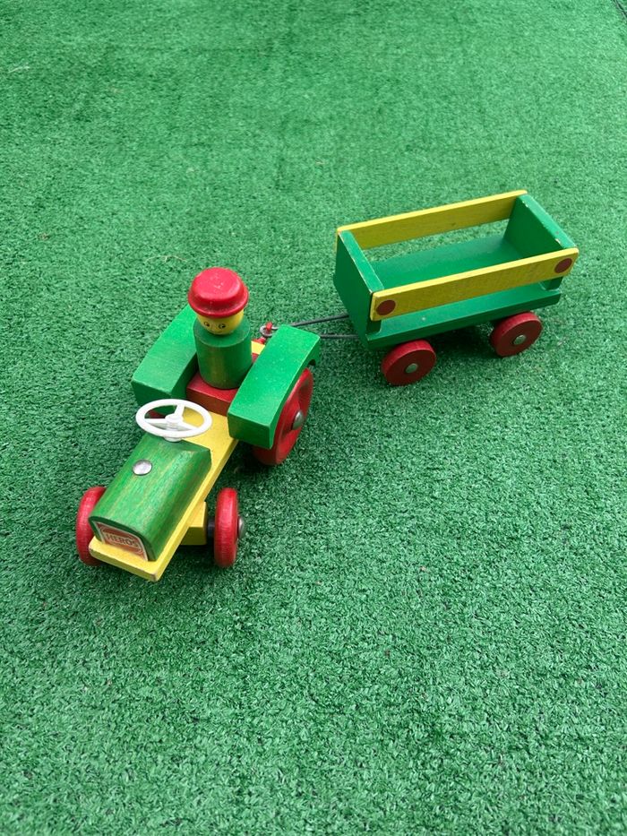 Jouet tracteur en bois vintage avec remorque