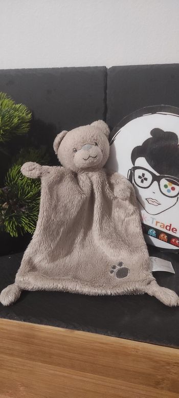 Nicotoy doudou plat ours beige marron empreinte patte gris