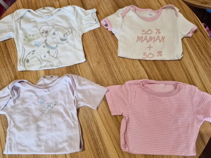 Lot de 4 bodys 18 mois