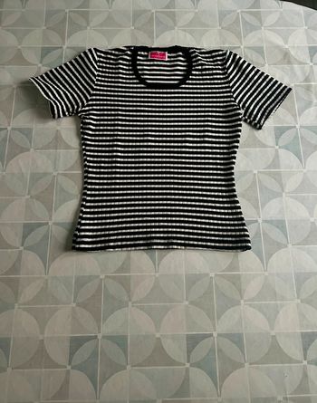 T shirt femme 34 / XS - Jennyfer - en très bon état