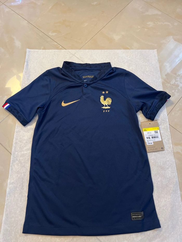 Maillot de foot Nike, équipe de France avec 2 étoiles taille 8/10 ans authentique neuf