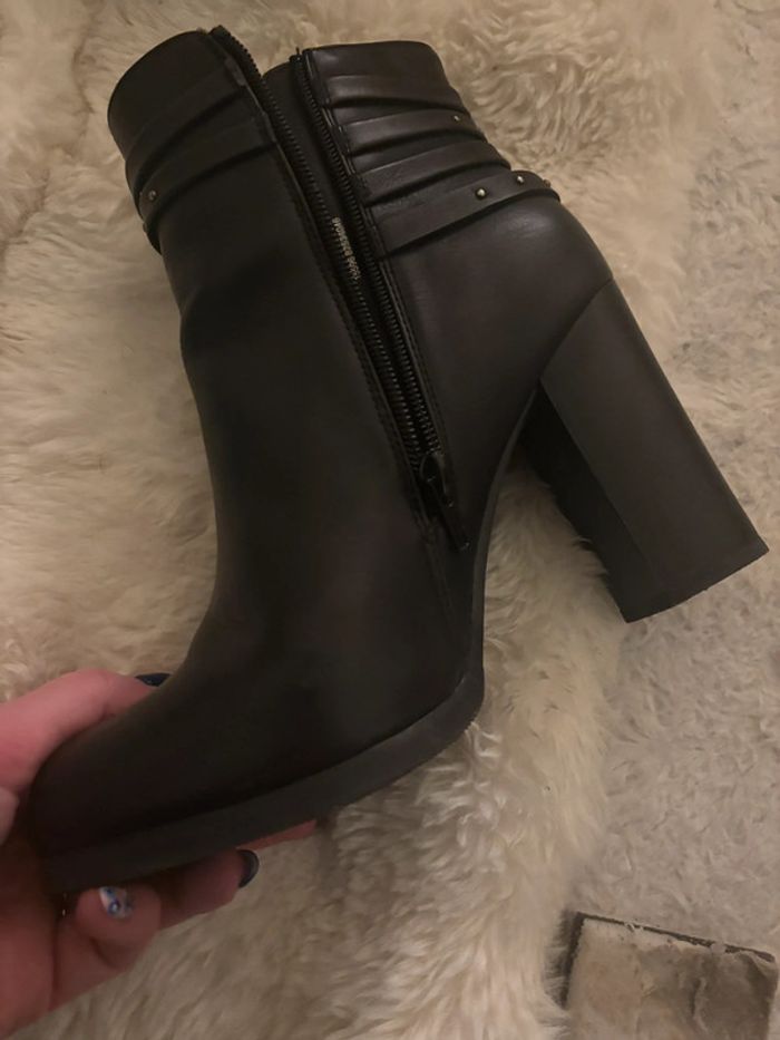 Bottines à talon tendance - photo numéro 3