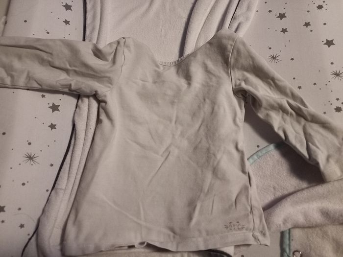 Lot vêtements 6 mois - photo numéro 7