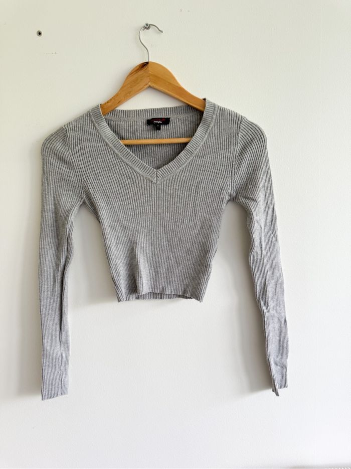 Pull col V court manches longues gris Jennyfer taille 36 S