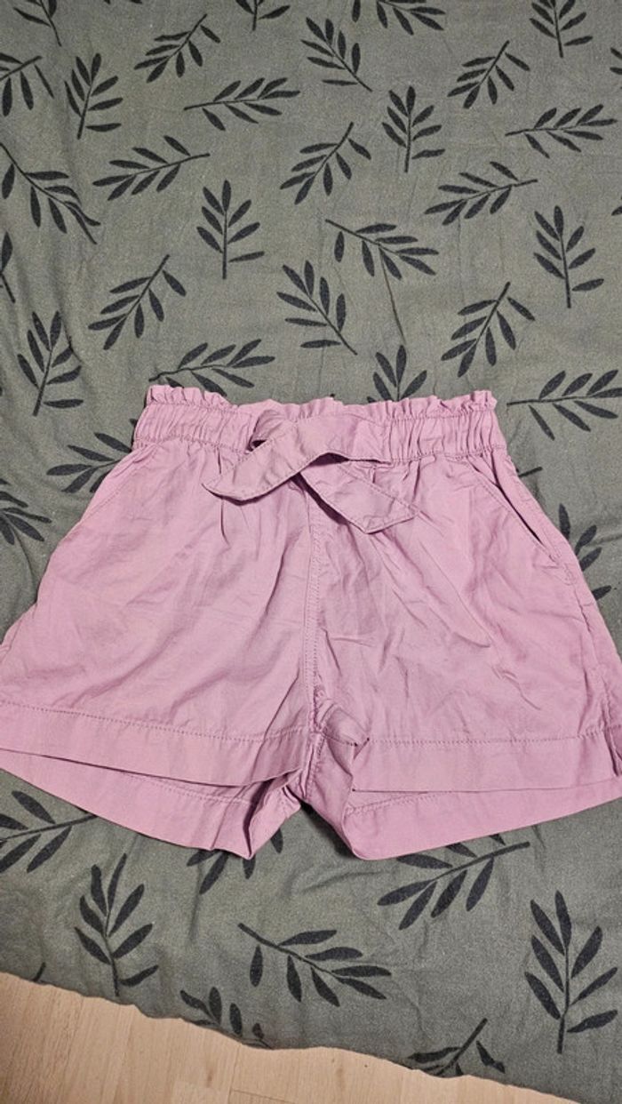 Short mauve