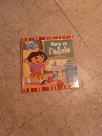Livre Dora : Dora va à l'école