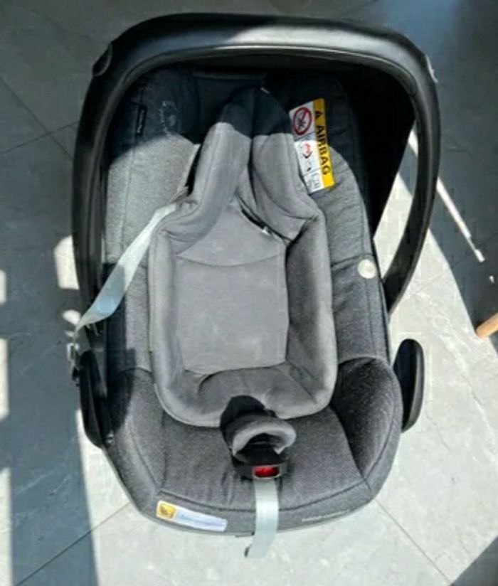 Cosi pebble plus avec base isofix