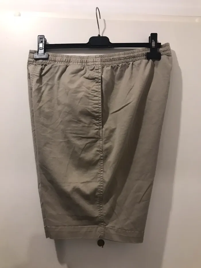 Short bernuda uni olo homme avec poche sur le côté et derrière crème taille L - photo numéro 3
