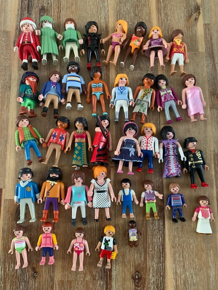 Lot de 37 personnages playmobil - photo numéro 3
