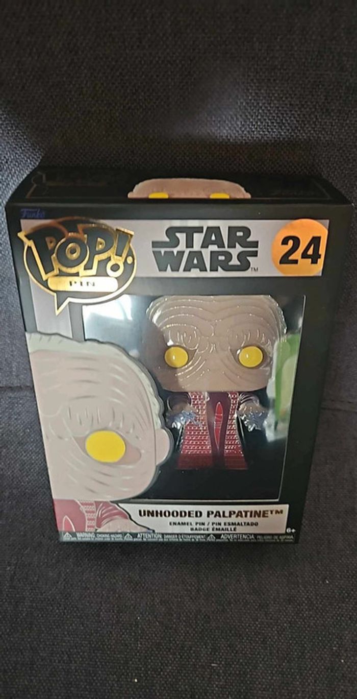 Funko pop pin 24 unhooded palpatine