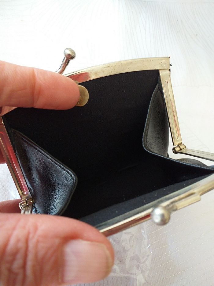 Porte monnaie - photo numéro 2