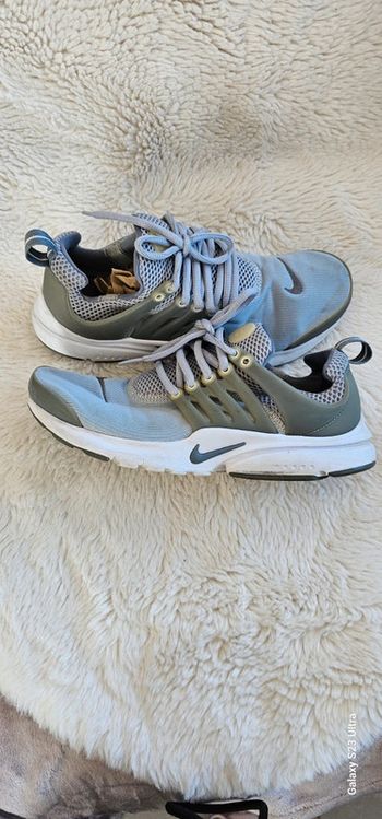 Basket Nike grise 38.5