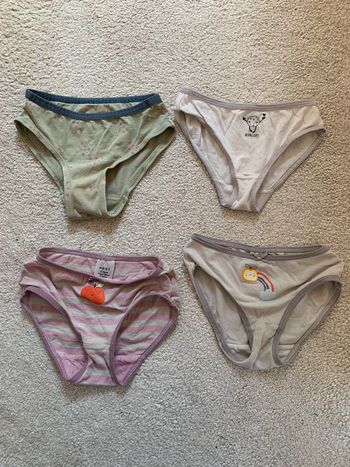 4 petites culottes 3 ans / Next
