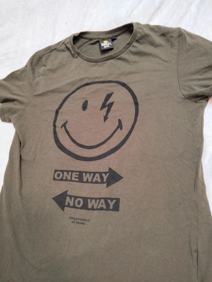 Tee-shirt smiley World