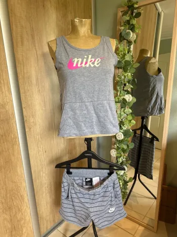 Joli pyjama femme 2 pièces shirt et débardeur
