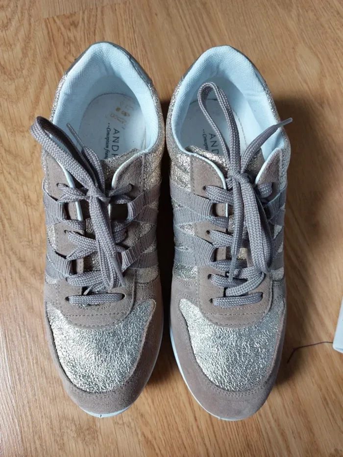 Sneakers suedine et paillettes dorée - photo numéro 4