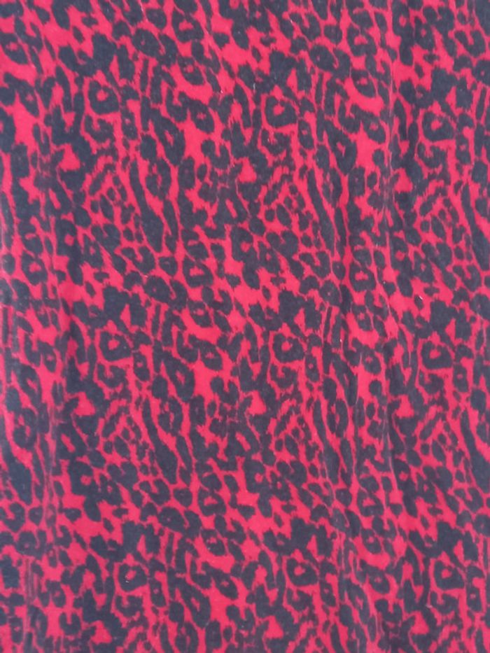 Haut de femmes rouge et noir Taille : M - photo numéro 2