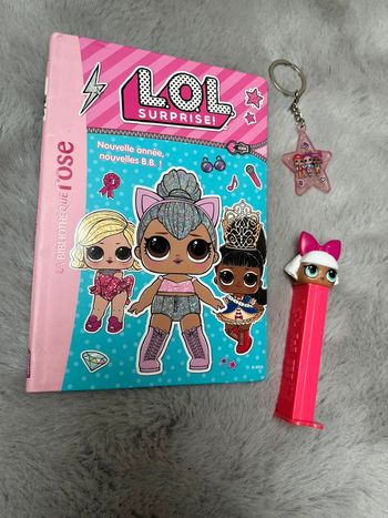 Bibliothèque Rose LOL surprise