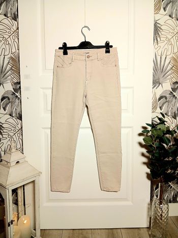 Jean blanc cassé Carnaby – Taille 40 – Coupe droite – Tres Bon état