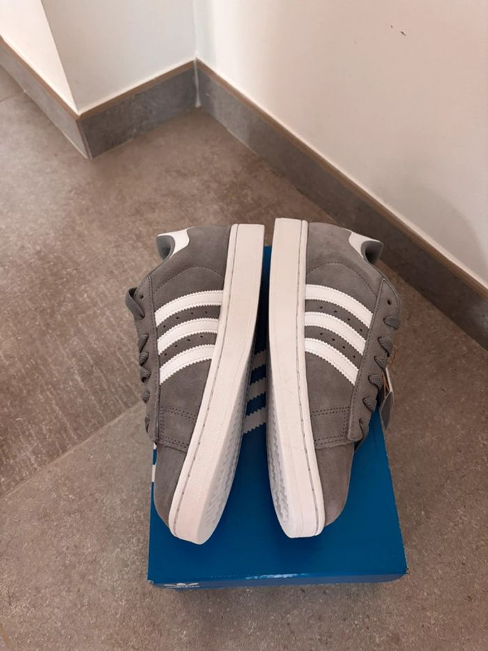 Sneakers Adidas Campus 2 neuves Taille 42 2/3 - photo numéro 5